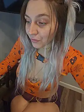 ScarletsWeb live XXX chat