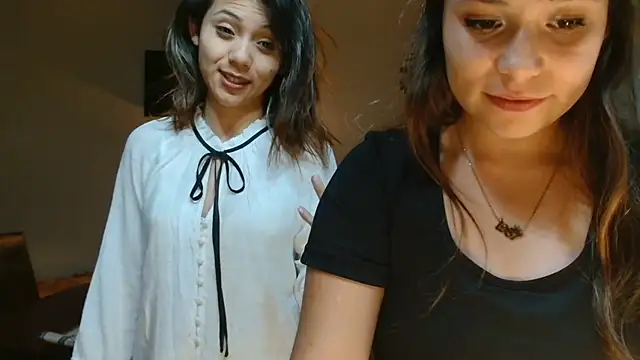 3littles Adlı Modelin Canlı XXX Sohbeti