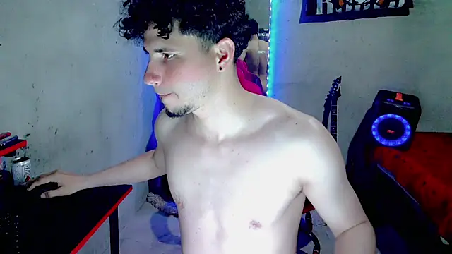 Atom_Hot live XXX chat