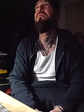 Živý XXX chat Beardedtattood