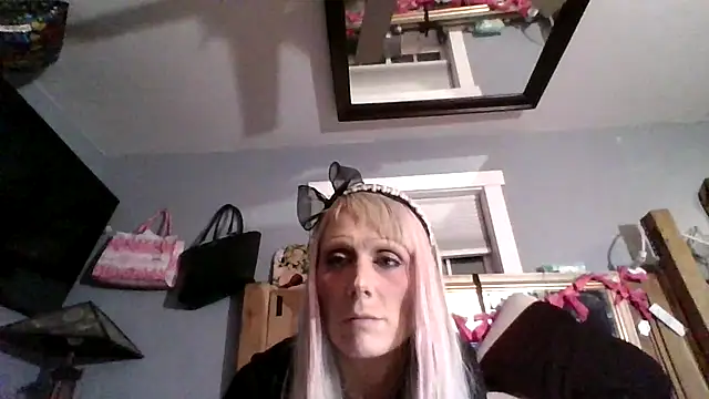 Chat +18 de BeautifulBustyBlonde ao vivo