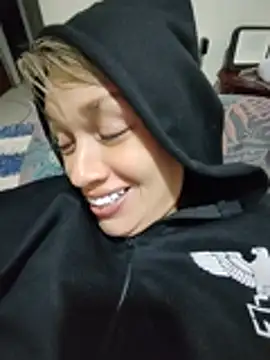 แชท XXX สดของ MARILYNKOVANOVA