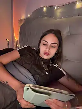 Chat XXX en directo de selina-sky