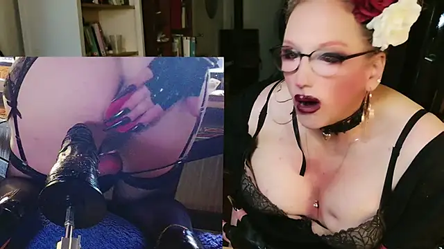 MaxiEmily Adlı Modelin Canlı XXX Sohbeti