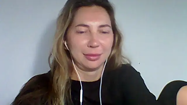 Chat +18 de Ambrissia ao vivo