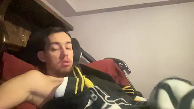 adam88231 – Naživo XXX chat
