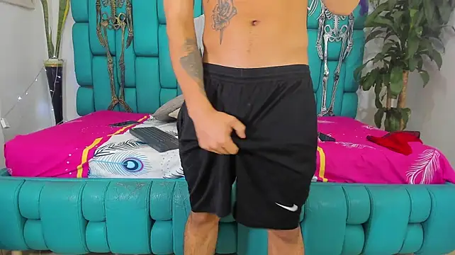 Boy_Leon_X XXX чат на живо