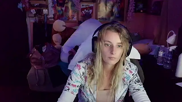YourSecretGF963's Live XXX Chat
