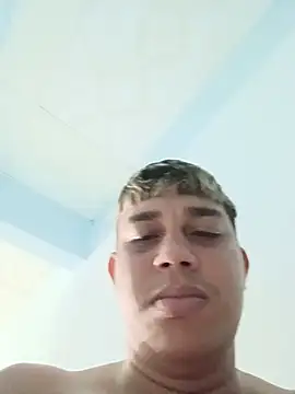 Show modela Alex_man23 na web-kameri
