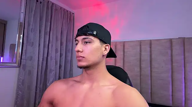 Chat +18 de CHRIS_MORGAN1 ao vivo