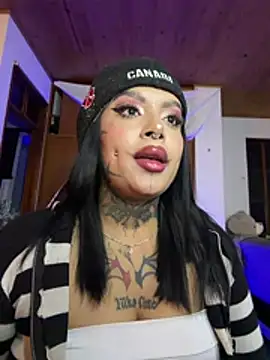 Chat XXX en directo de LauriInk1