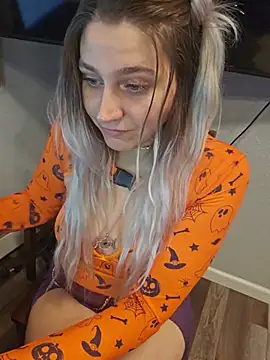 ScarletsWeb live XXX chat