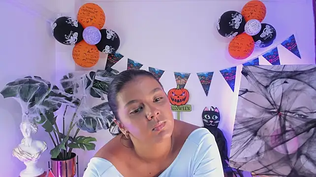 Chatroom XXX en direct de JANYLOVE__