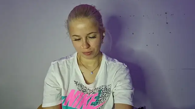 ErnestineBagge – Naživo XXX chat