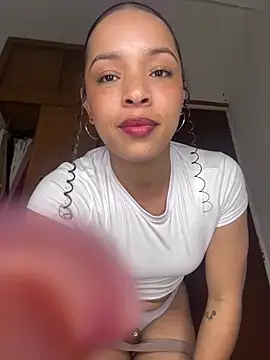 Yasmin777_ Live XXX-Chat