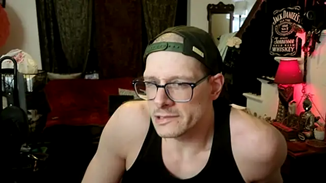 MasterDaddyCool live XXX chat