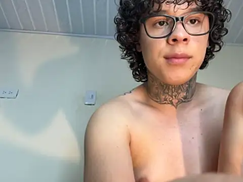 Chat XXX en directo de Domenick_Myls