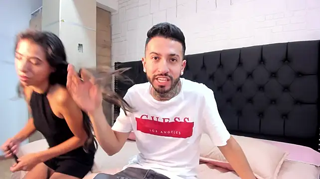 StevenAndLauran Live XXX chat