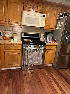 LittleMissEeve's Live XXX Chat