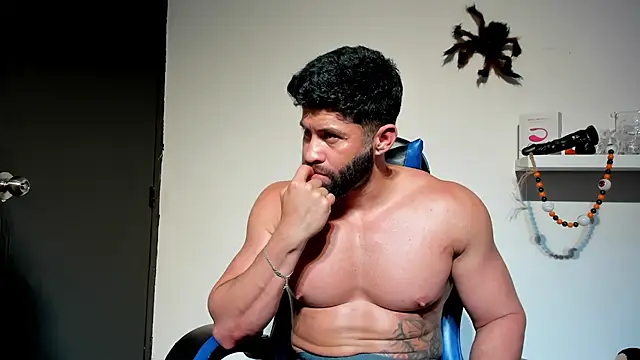 RikyAaron Live XXX-Chat