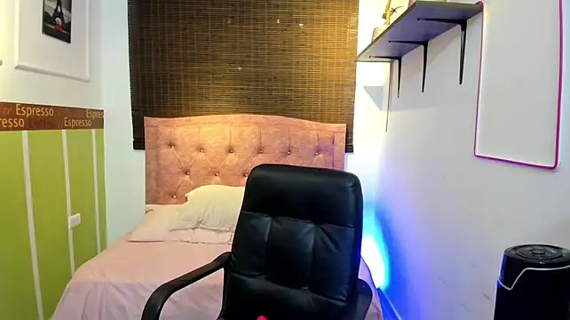 allison_mcn Live XXX chat