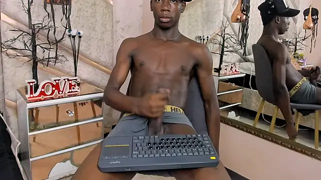 XXX chat uživo modela SmithBonilla