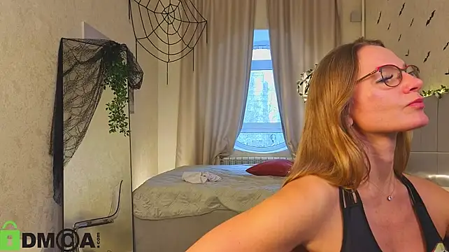 Milf_Tea Live XXX-Chat