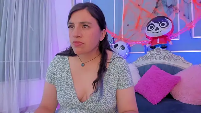 TaraTaylorr's Live XXX Chat