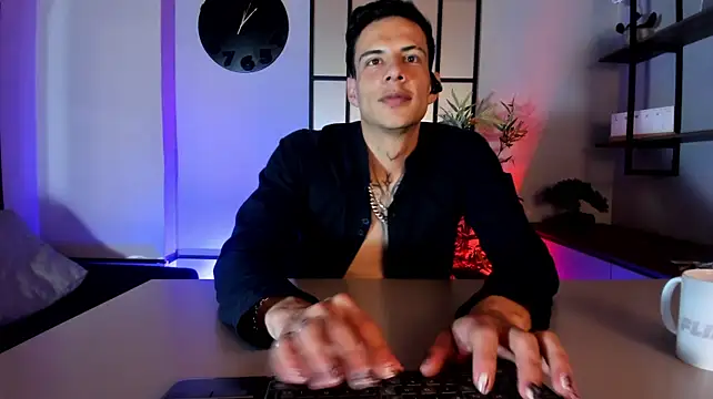 Dustin_Sonne লাইভ XXX চ্যাট