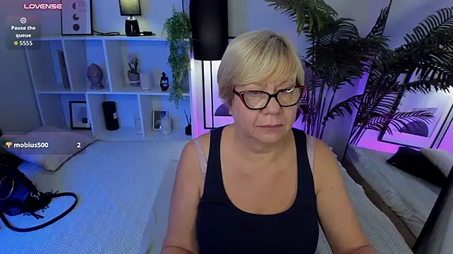 Chat XXX en directo de JillMild