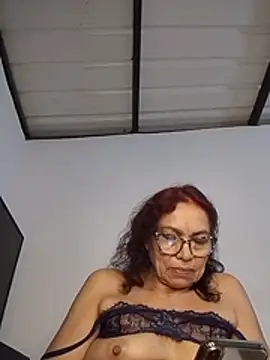 HOT_LATINA20's Live XXX Chat