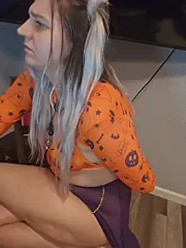 ScarletsWeb Adlı Modelin Canlı XXX Sohbeti