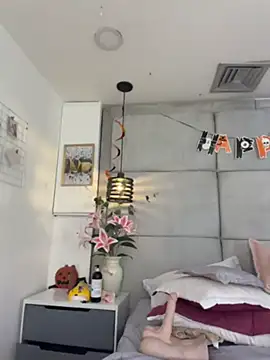 IvonneOwen Adlı Modelin Canlı XXX Sohbeti
