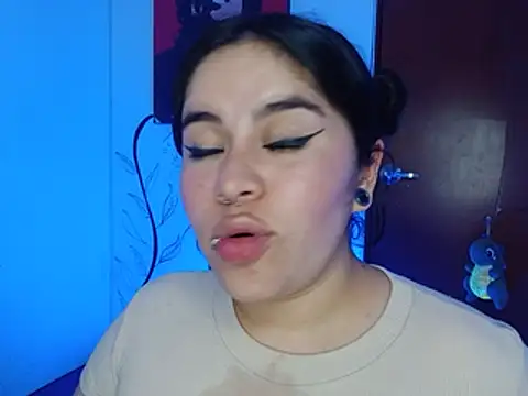 Chat XXX en directo de Magic_Alicee_
