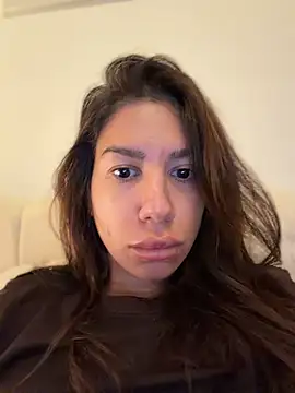 Alexbruune Adlı Modelin Canlı XXX Sohbeti