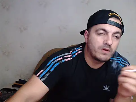 Chatroom XXX en direct de MasterTaylor