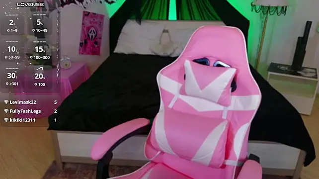 Chat +18 de Adetta ao vivo