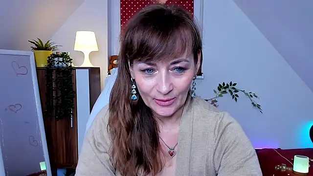 naughtymilane: απευθείας συνομιλία ΧΧΧ