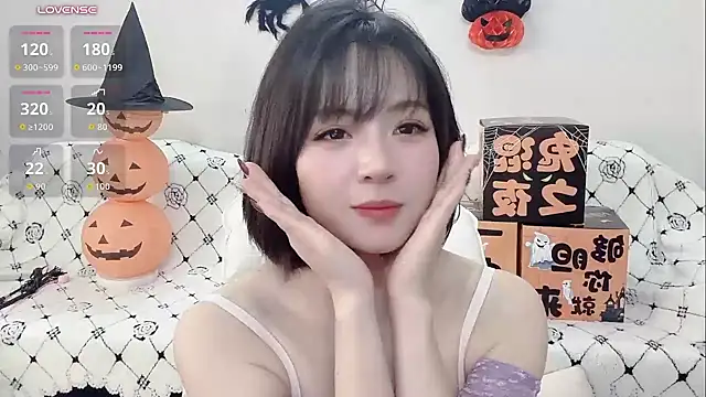 Lucy-8 live XXX chat