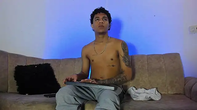 Chat XXX en directo de _Thiago12
