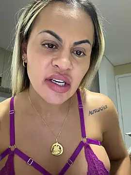Chat +18 de carolinecbso ao vivo