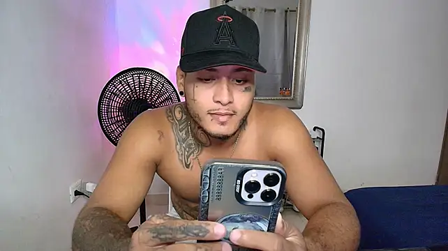 Chat +18 de crow_black00 ao vivo