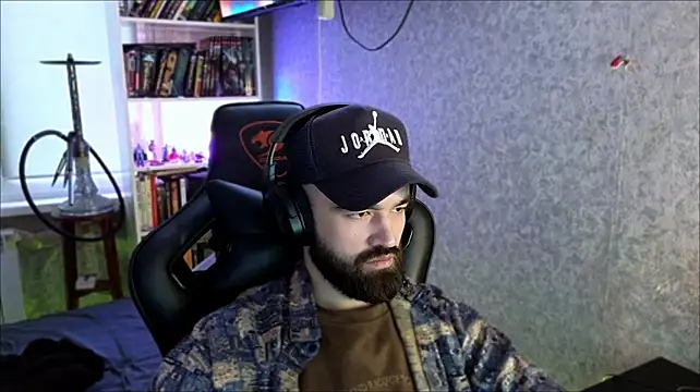 XXX chat uživo modela _Serious_Man
