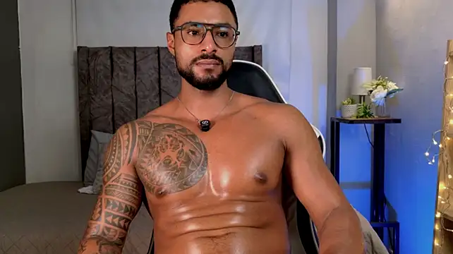 LiamGarcia1's Live XXX Chat