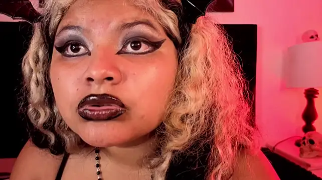 Chat +18 de WickedLemon ao vivo