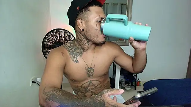 crow_black00 – Naživo XXX chat