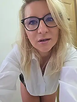 KaylinJan Chat XXX in diretta