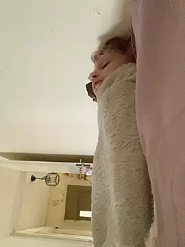 XXX chat uživo modela Divabolical