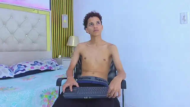 JustinSecret Chat XXX live