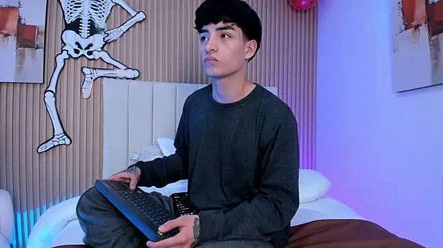 Chatroom XXX en direct de Filiph_Sterliing